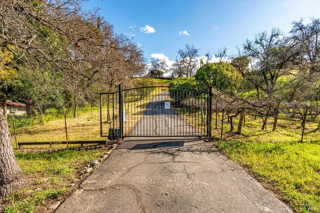 $759,900 | 6812 Gibson Canyon Road, Vacaville, CA 95688