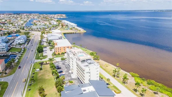 $1,950 | 1500 Park Beach Circle, Unit 3B, Punta Gorda, FL 33950