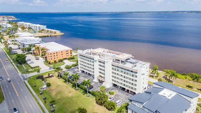 $1,950 | 1500 Park Beach Circle, Unit 3B, Punta Gorda, FL 33950