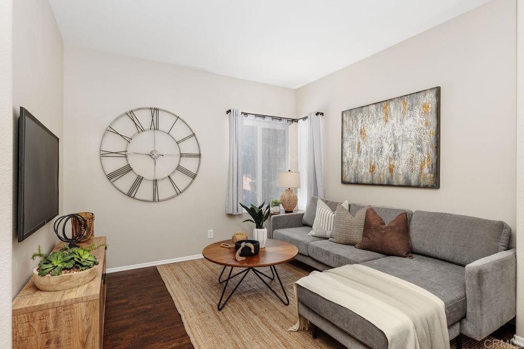 160 Belflora Way Oceanside, CA 92057 - Photo 18 of 41 a living room with furniture and a window