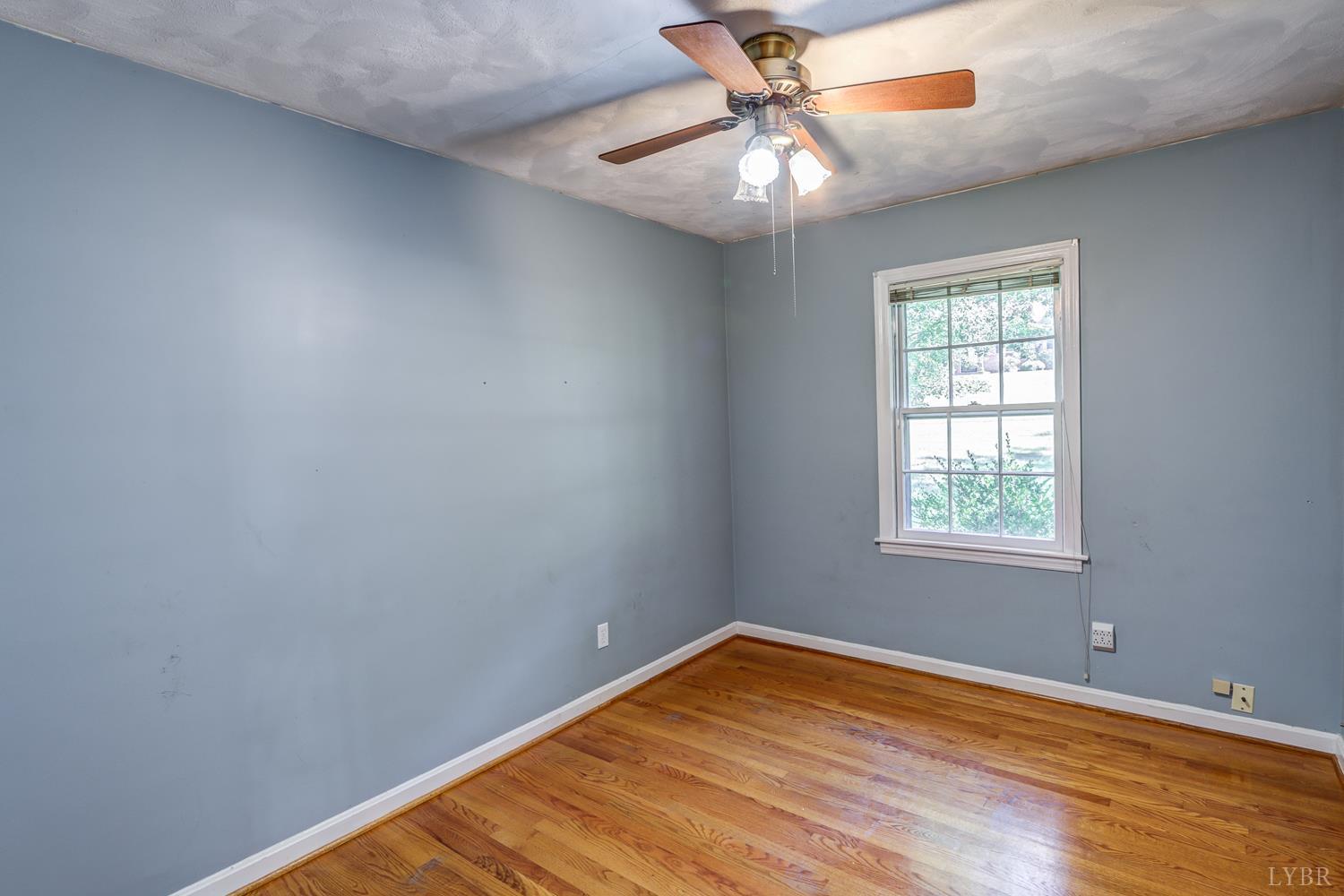 116 Bryant Road Lynchburg, VA 24502 - Photo 20 of 62 an empty room with a window