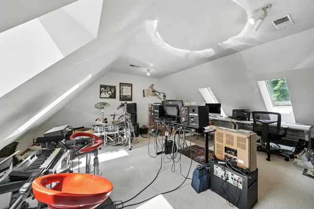 $1,375,000 | 1000 Heritage Lane, Orono, MN 55391