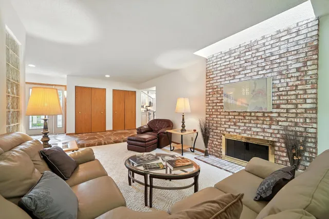 $1,375,000 | 1000 Heritage Lane, Orono, MN 55391