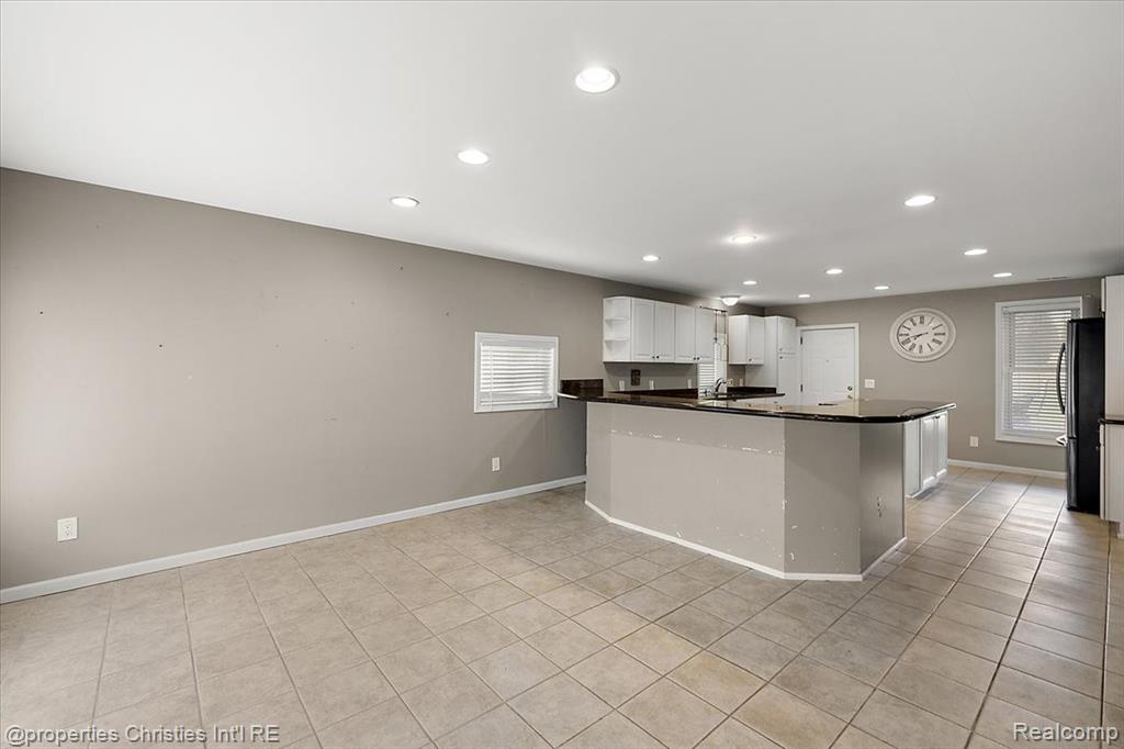 5863 Clarkston Road Clarkston, MI 48348 - Photo 18 of 43 Gallery Image 18