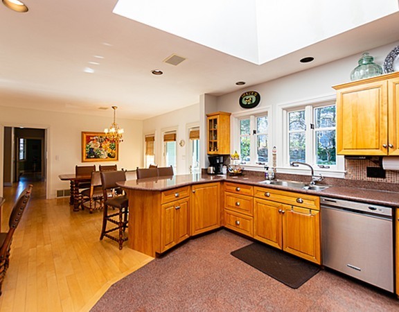 75 Crestview Road Milton, MA 02186 - Photo 12 of 27