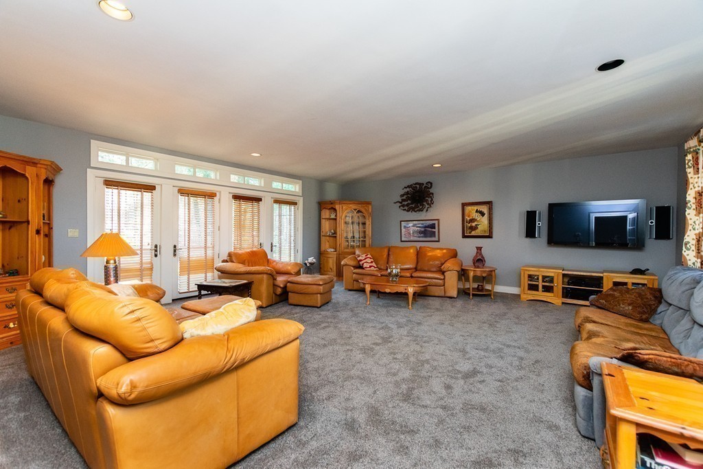 75 Crestview Road Milton, MA 02186 - Photo 15 of 27