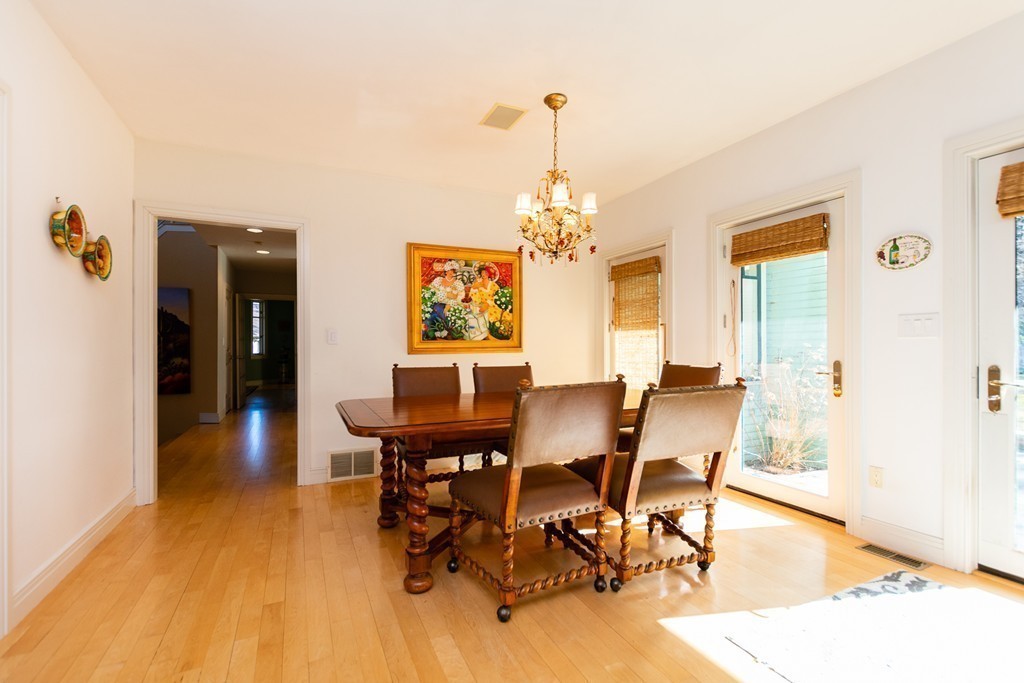 75 Crestview Road Milton, MA 02186 - Photo 4 of 27