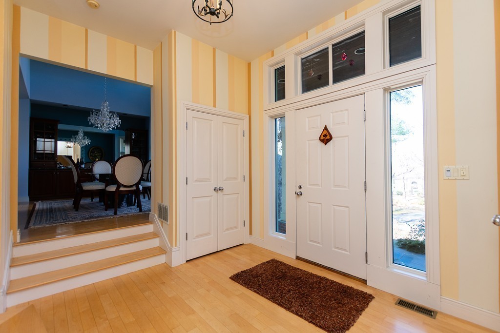 75 Crestview Road Milton, MA 02186 - Photo 5 of 27