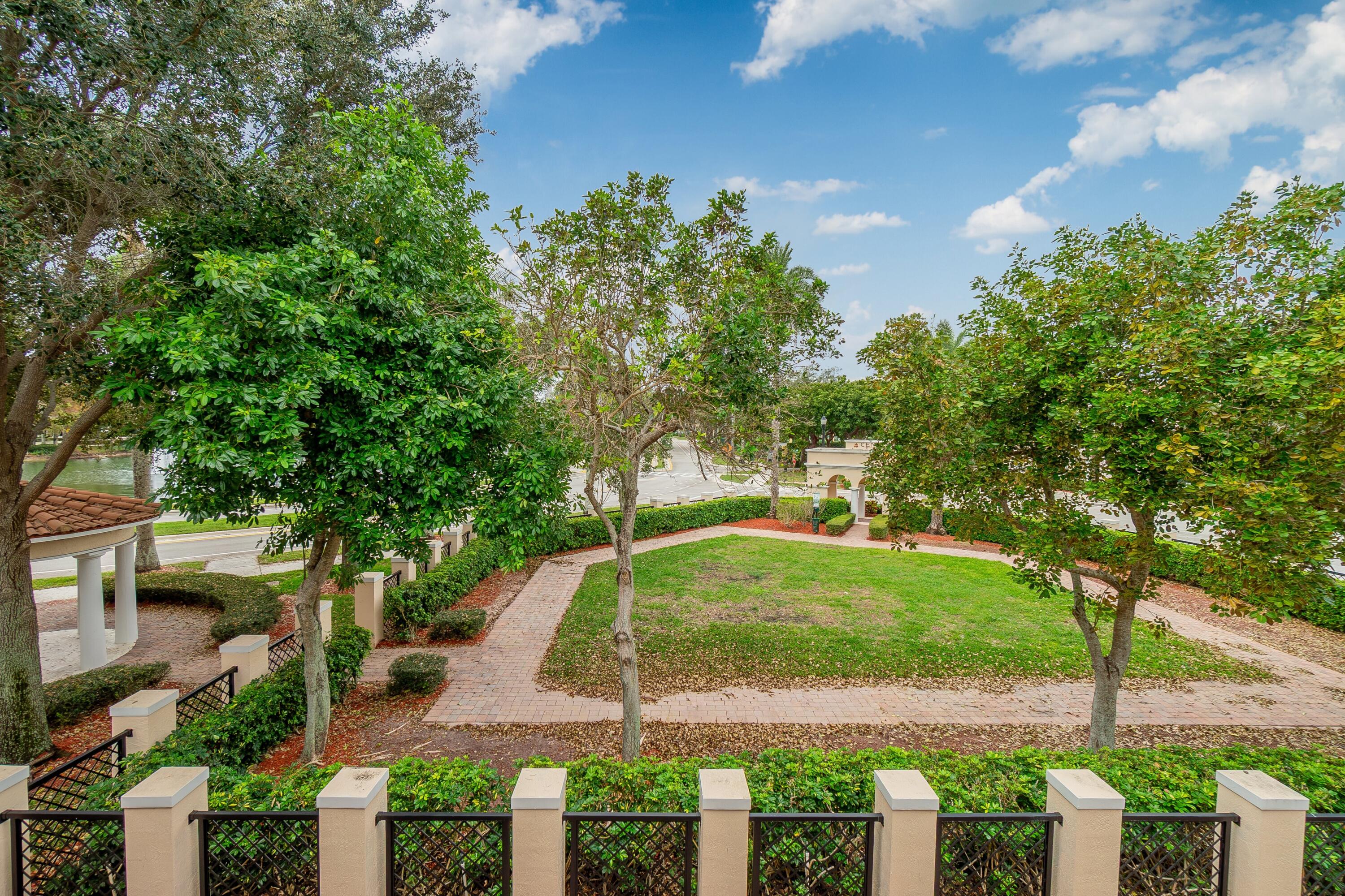 8257 Northwest 8th Way Boca Raton, FL 33487 - Photo 38 of 50 038_Dog Run