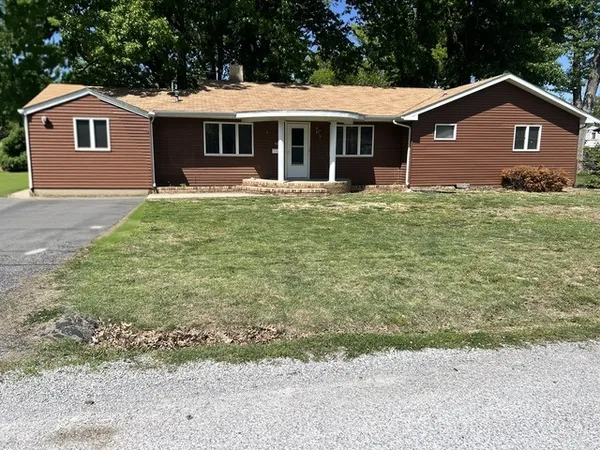 $150,000 | 511 West 5th Street, Benton, IL 62812