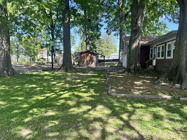 $150,000 | 511 West 5th Street, Benton, IL 62812