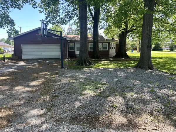 $150,000 | 511 West 5th Street, Benton, IL 62812