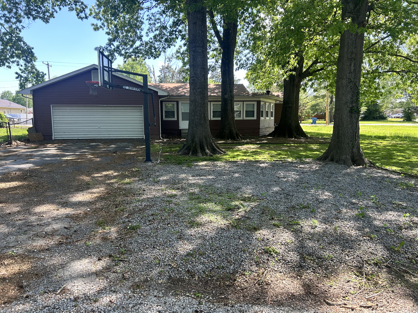 511 West 5th Street Benton, IL 62812 - Photo 2 of 17