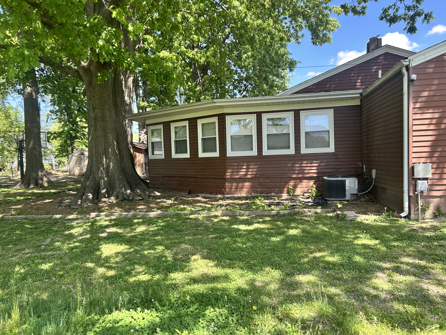 511 West 5th Street Benton, IL 62812 - Photo 3 of 17
