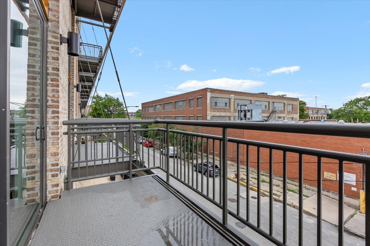 2545 South Dearborn Street, Unit 331 Chicago, IL 60616 - Photo 19 of 33