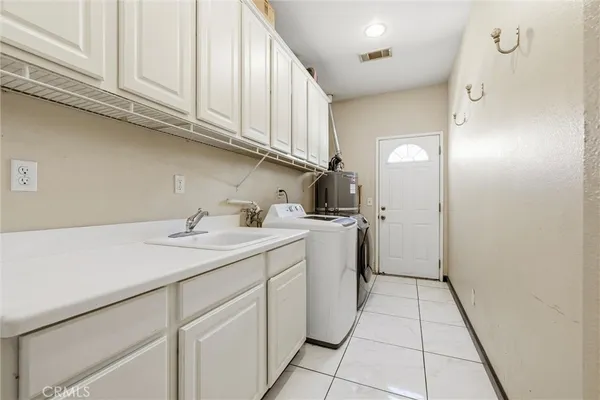 $999,999 | 23574 Lake Valley Drive, Moreno Valley, CA 92557