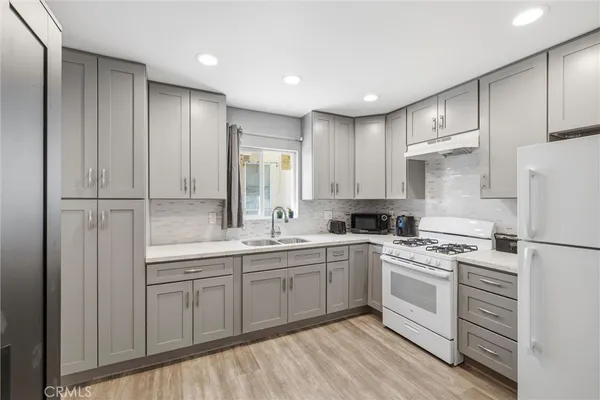 $999,999 | 23574 Lake Valley Drive, Moreno Valley, CA 92557