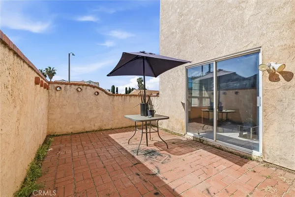 $999,999 | 23574 Lake Valley Drive, Moreno Valley, CA 92557