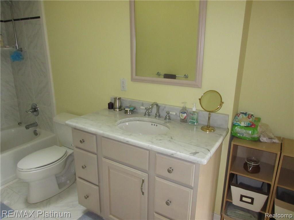 4535 West Waters Road Ann Arbor, MI 48103 - Photo 14 of 51 IMG_0916.JPG
