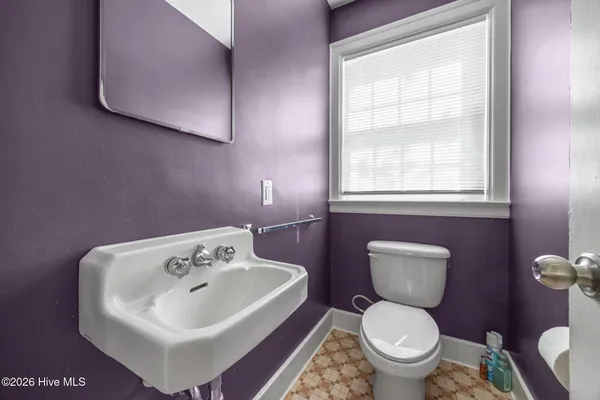 $500,000 | 1104 West Rock Spring Road, Greenville, NC 27858