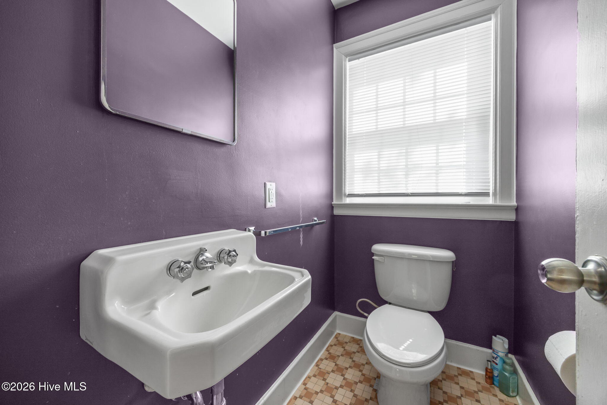 1104 West Rock Spring Road Greenville, NC 27858 - Photo 32 of 56 Main Floor Powder Room