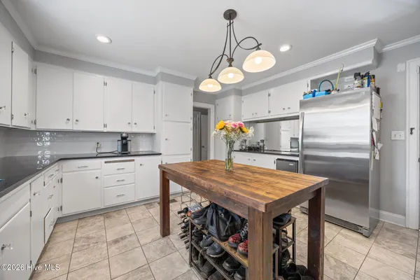$500,000 | 1104 West Rock Spring Road, Greenville, NC 27858