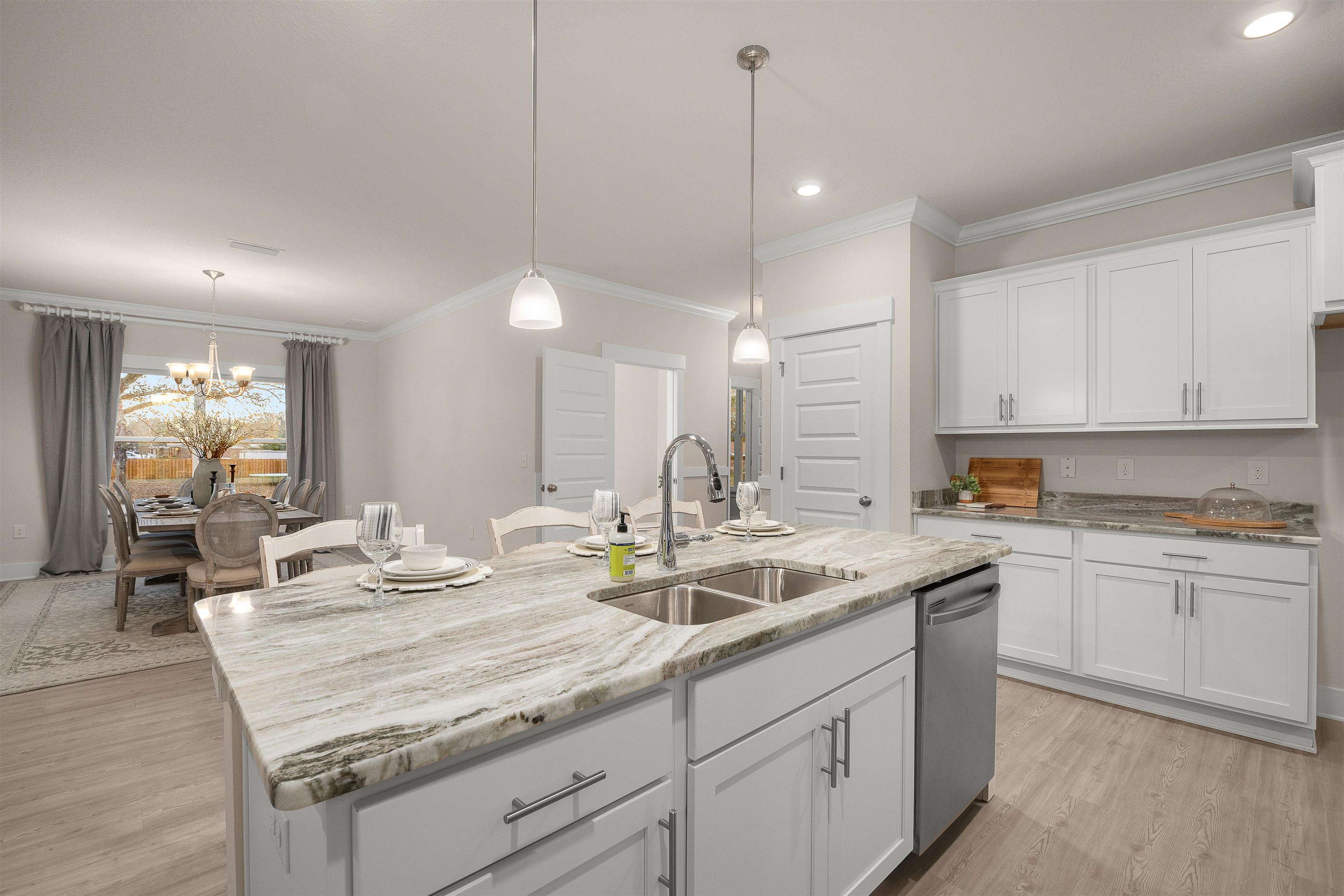 1118 Pheasant Circle Foley, AL 36535 - Photo 9 of 19 KITCHEN