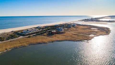 $12,750,000 | 360 Dune Road, Bridgehampton, NY 11932