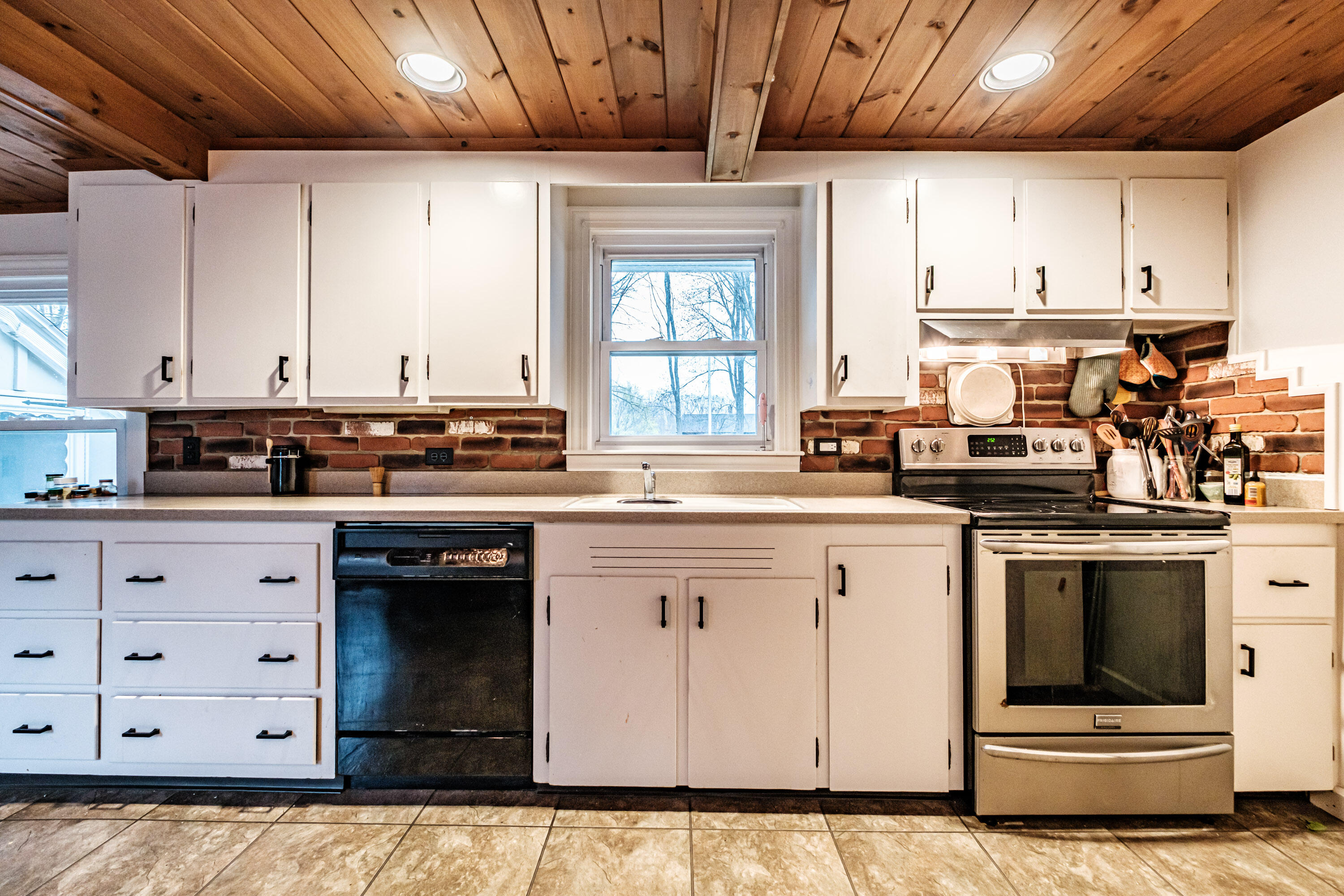 42 Sumac Street Portland, ME 04103 - Photo 4 of 28 20260506gp-63012