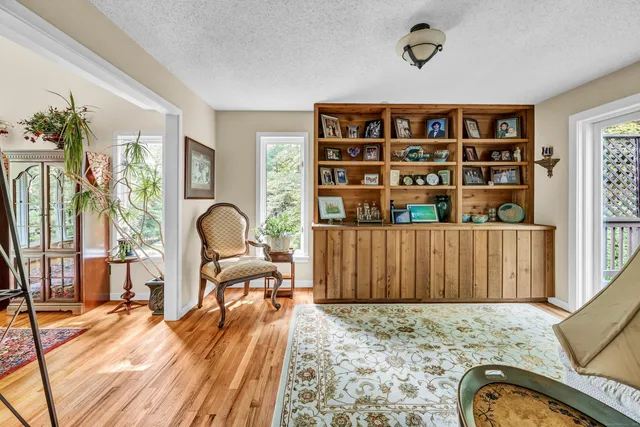 a view of a walk in closet