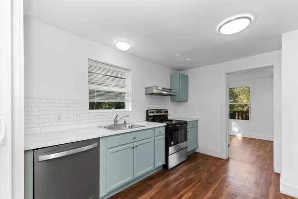 $1,850 | 204 Lessin Lane, Austin, TX 78704