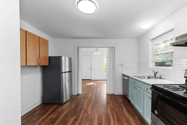 $1,850 | 204 Lessin Lane, Austin, TX 78704