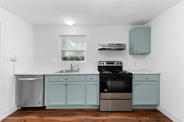 $1,850 | 204 Lessin Lane, Austin, TX 78704