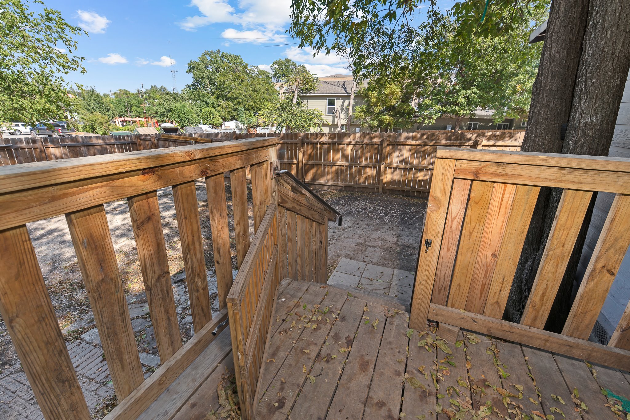 204 Lessin Lane Austin, TX 78704 - Photo 33 of 35 a view of balcony