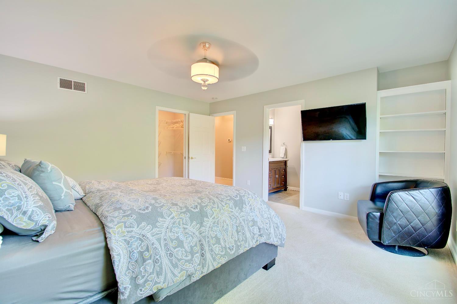 5995 Drake Road Cincinnati, OH 45243 - Photo 35 of 80