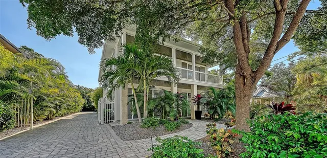 $2,750,000 | 1690 Arlington Street, Sarasota, FL 34239