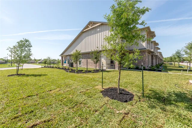 a house view with a outdoor space