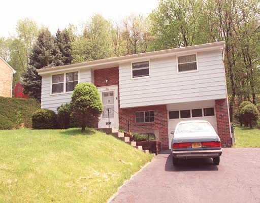 210 Hillendale Road Pittsburgh, PA 15237 - Photo 1 of 1