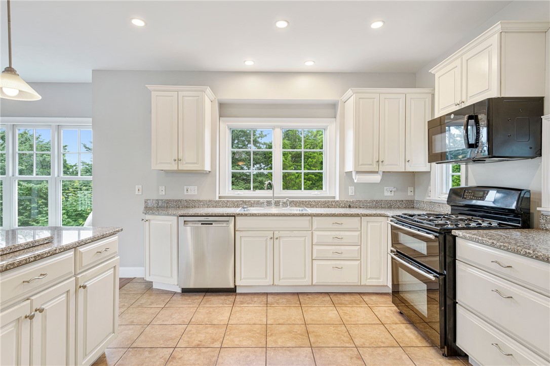 21 Bonnet View Drive Jamestown, RI 02835 - Photo 37 of 50