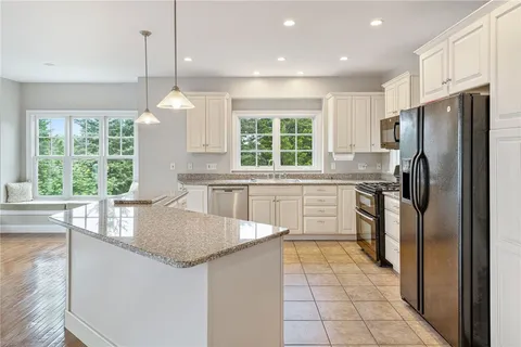 $1,700,000 | 21 Bonnet View Drive, Jamestown, RI 02835