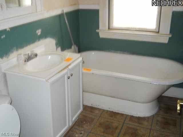929 Helmsdale Road Cleveland Heights, OH 44112 - Photo 9 of 10