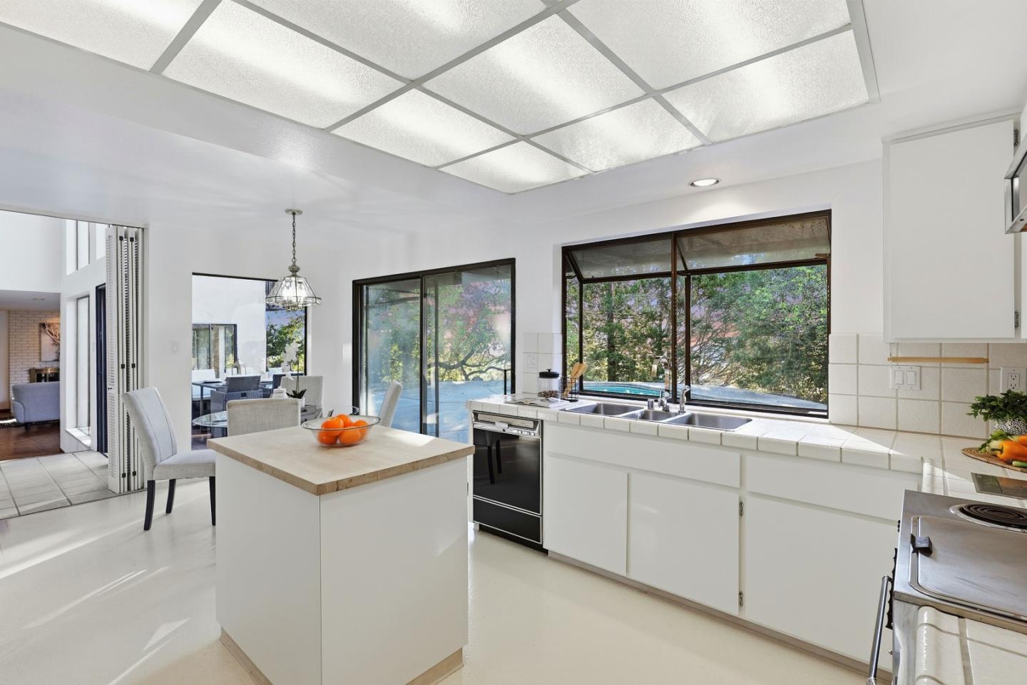 100 Rizal Drive Hillsborough, CA 94010 - Photo 11 of 42