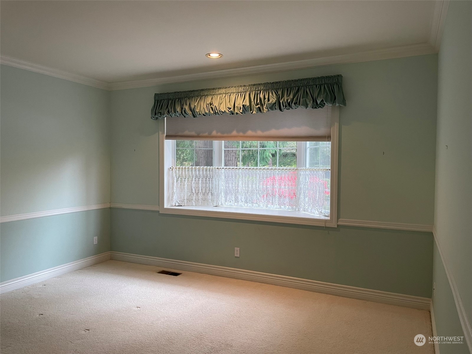 121 Arnold Palmer Parkway Sequim, WA 98382 - Photo 15 of 40