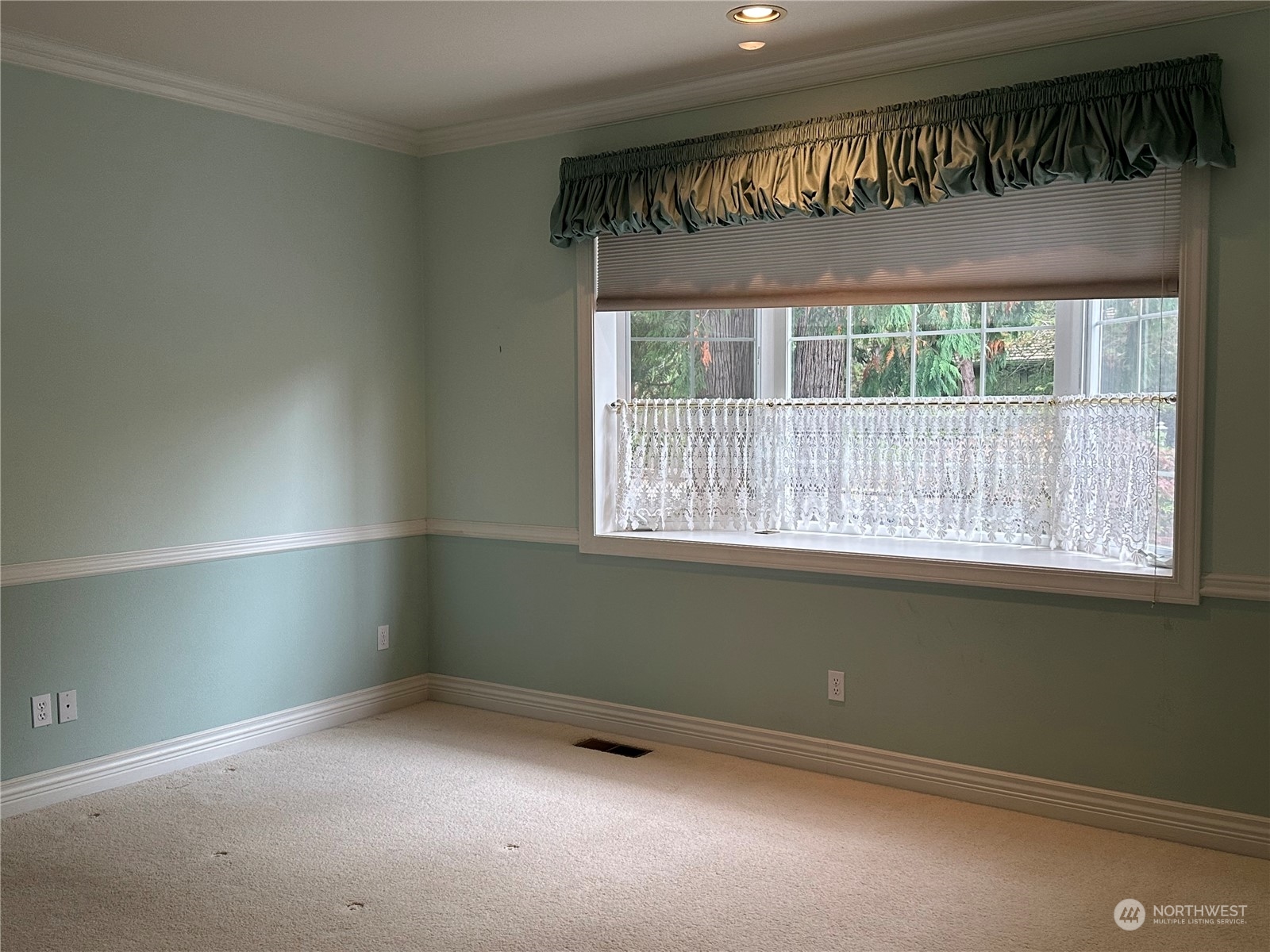 121 Arnold Palmer Parkway Sequim, WA 98382 - Photo 16 of 40