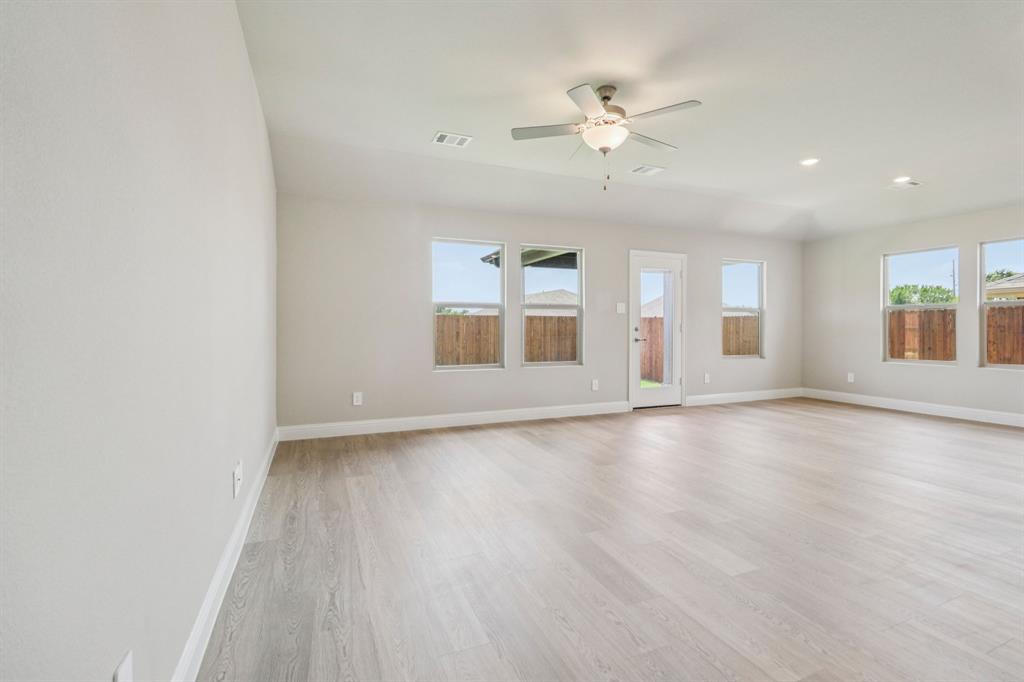 2226 Rannoch Street Sherman, TX 75092 - Photo 9 of 32 Photo is not of the actual home, but is an inspirational photo of builder’s model home and may depict options, furnishings, and/or decorator features that are not included.