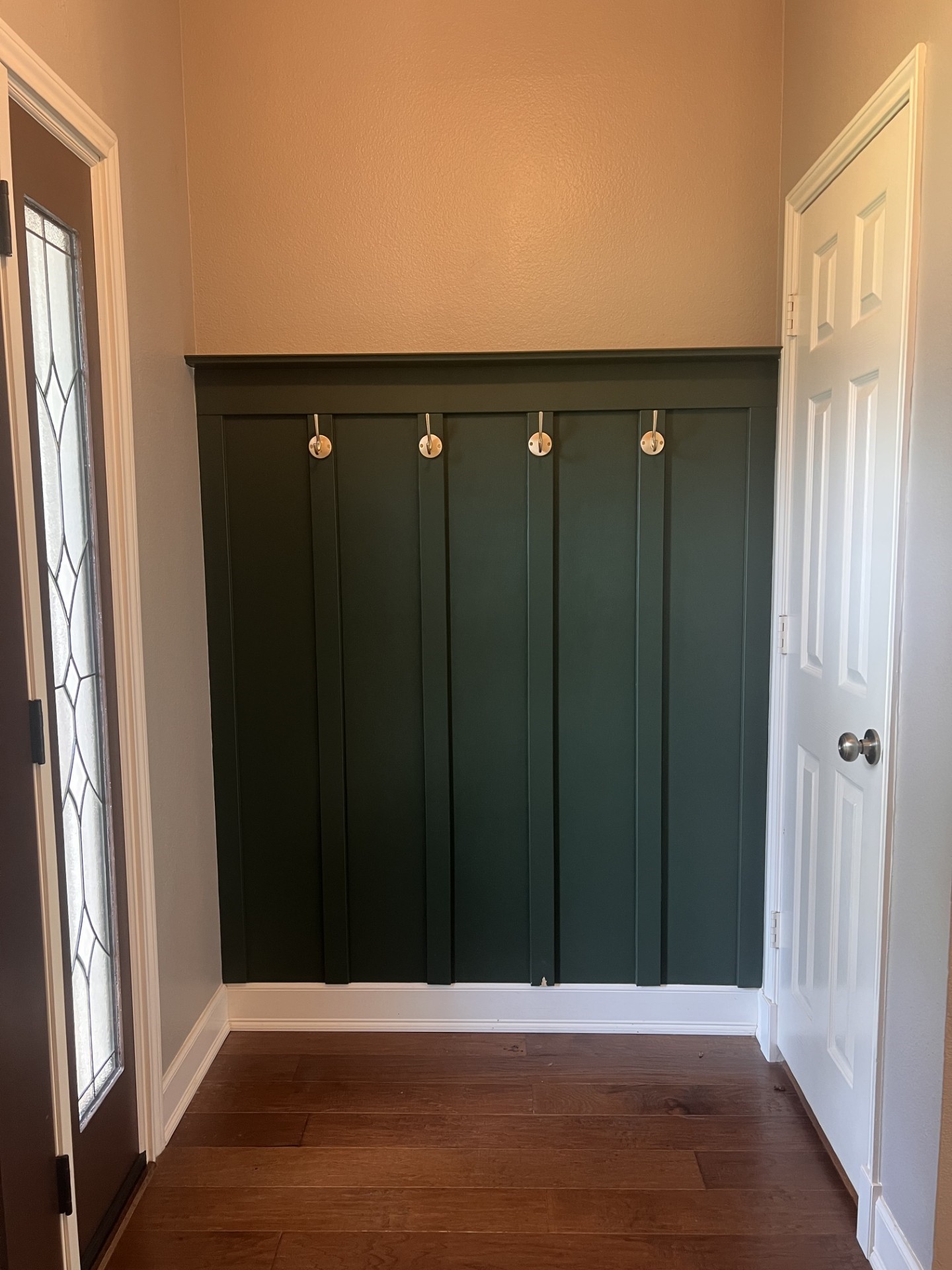 9327 Restover Lane Houston, TX 77064 - Photo 4 of 22 a view of wooden door