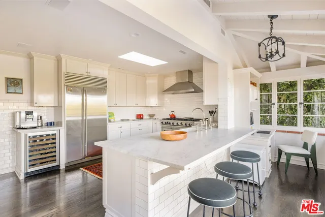 $6,249,000 | 4778 Bonvue Avenue, Los Angeles, CA 90027