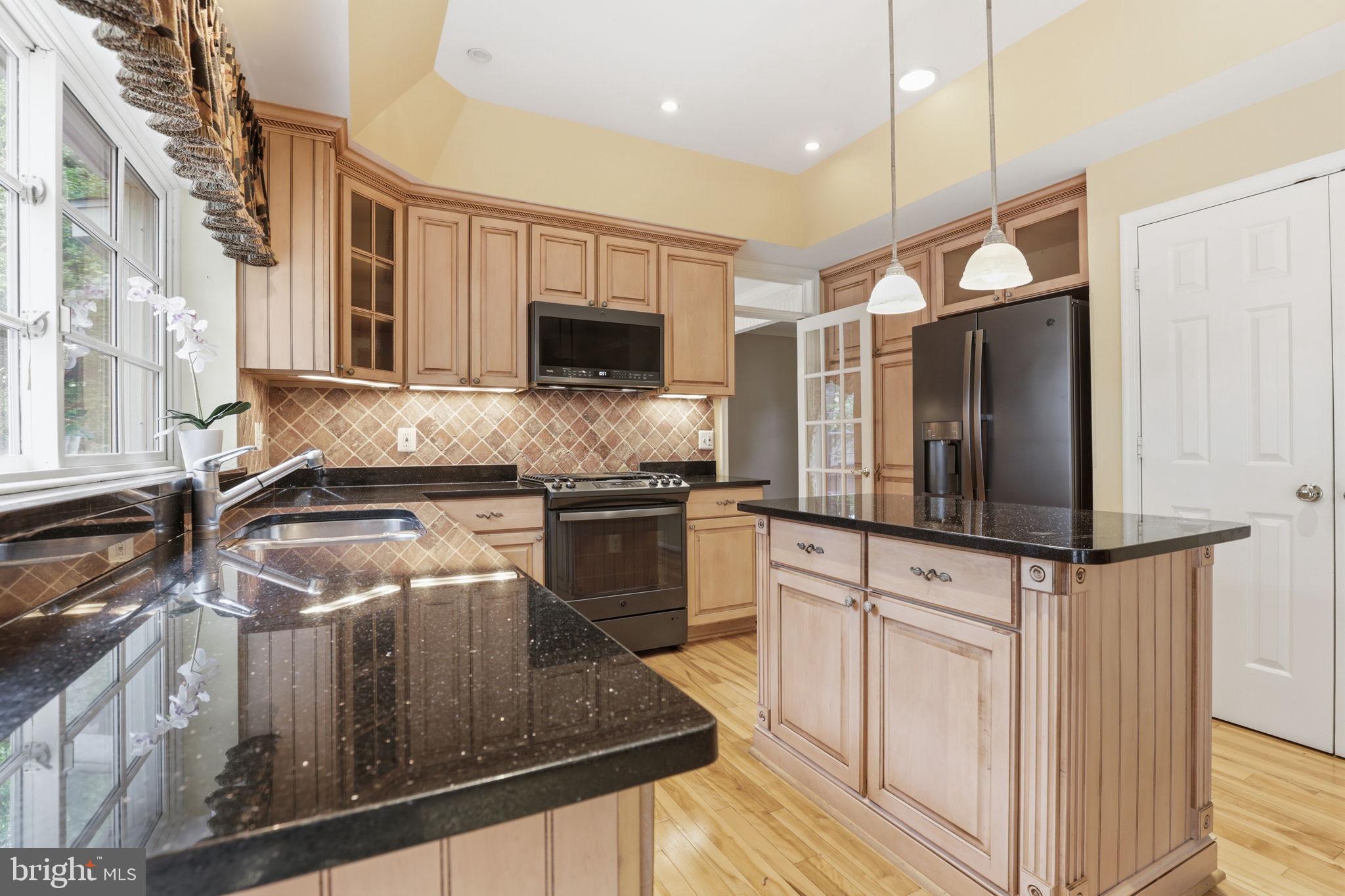 8560 Yoder Street Manassas, VA 20110 - Photo 8 of 40