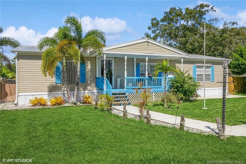1933 Southwest College Street Stuart, FL 34997 - Photo 1 of 29 Gallery Image 1