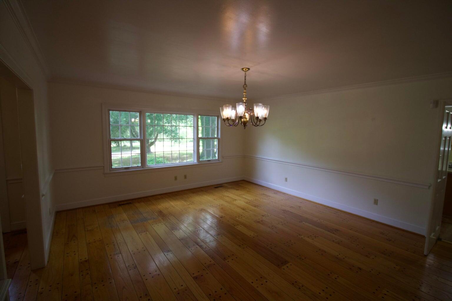 1502 Electric Road Southwest Roanoke, VA 24018 - Photo 5 of 28 4